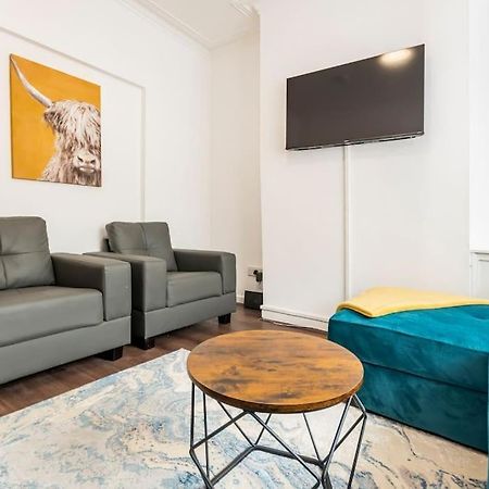 Home Near Anfield And Everton Fc With Free Parking Liverpool Exteriör bild